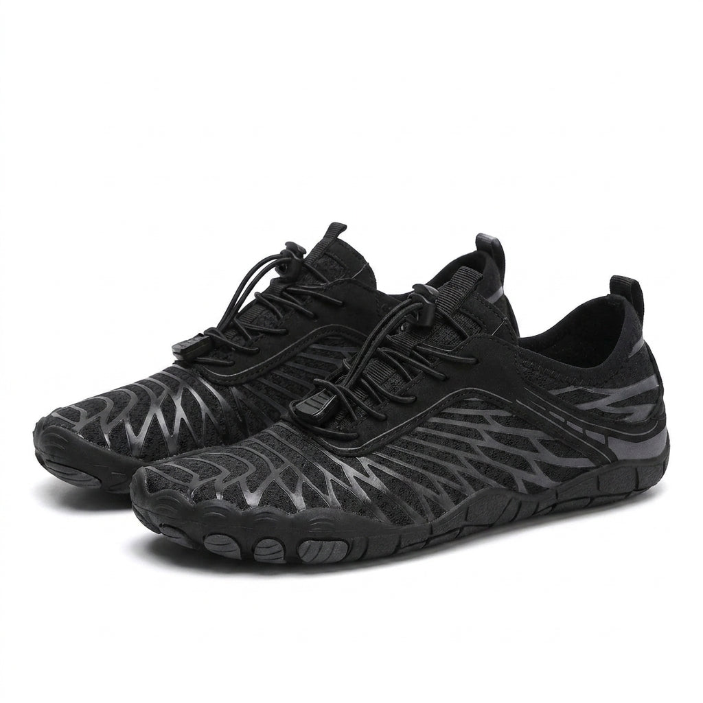 Quick-dry water shoes on white background — Black
